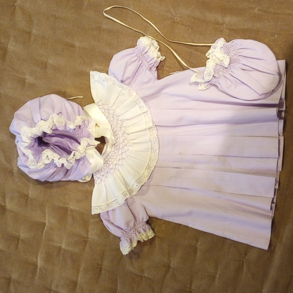 Vintage Lavender Smocked Dress with Bonnet and Pouch - Picture 4 of 10